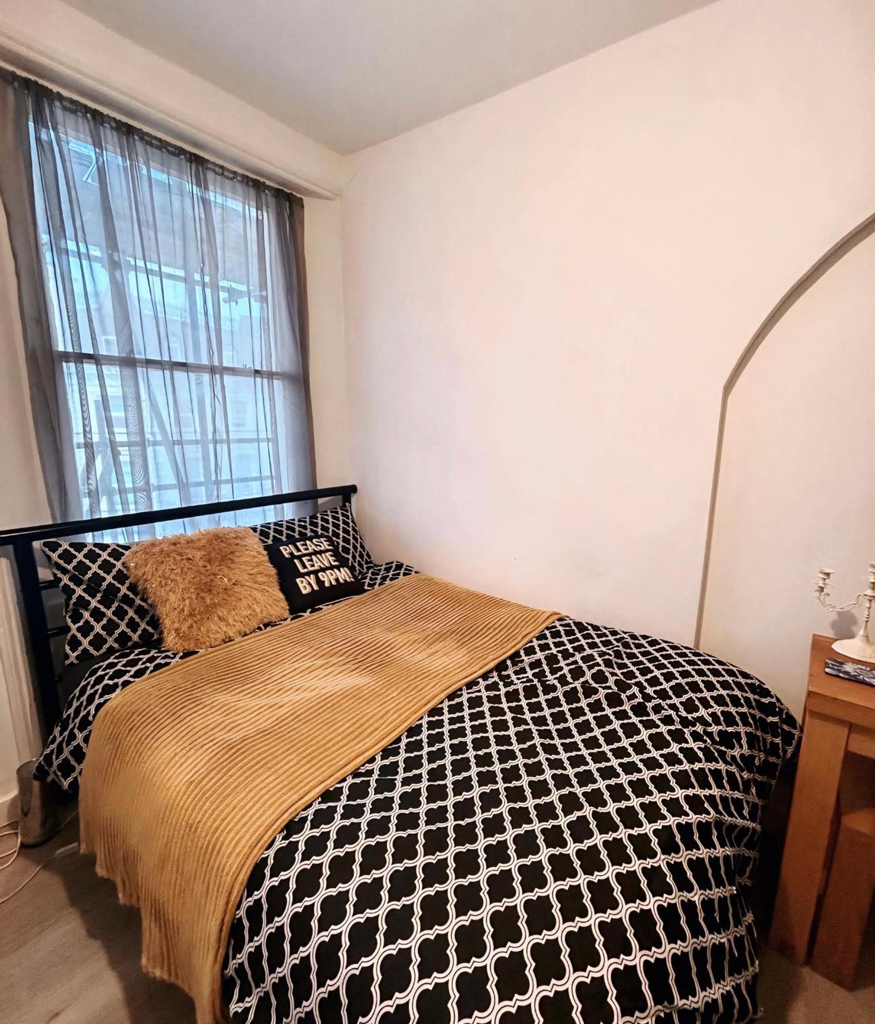 Apartment Spacious Flat In *